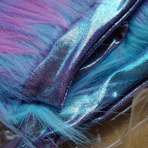 BRAND NEW IN PACKAGING! "Cotton Candy" Furry Roller Skate Covers - Picture 3 of 4